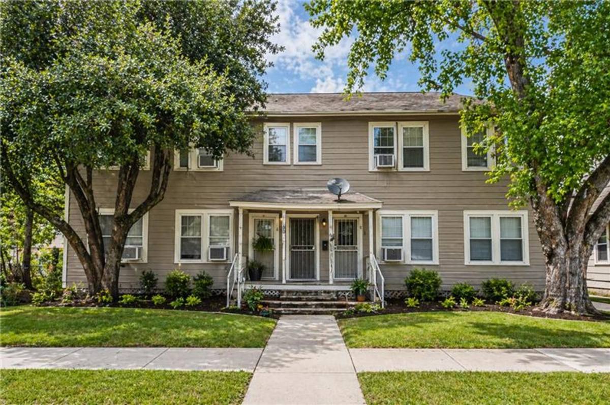 Apartment for rent at 631 E Ashby Place, San Antonio, TX 78212