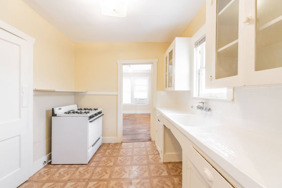 Apartment for rent at 631 E Ashby Place, San Antonio, TX 78212