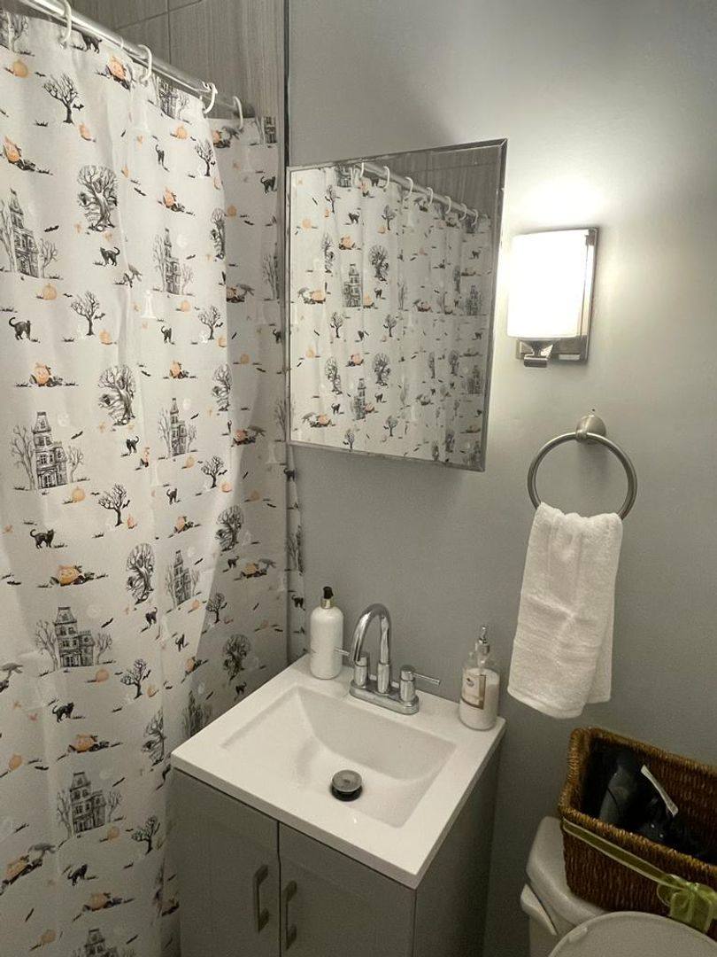 Apartment for rent at 318 State St, Albany, NY 12210