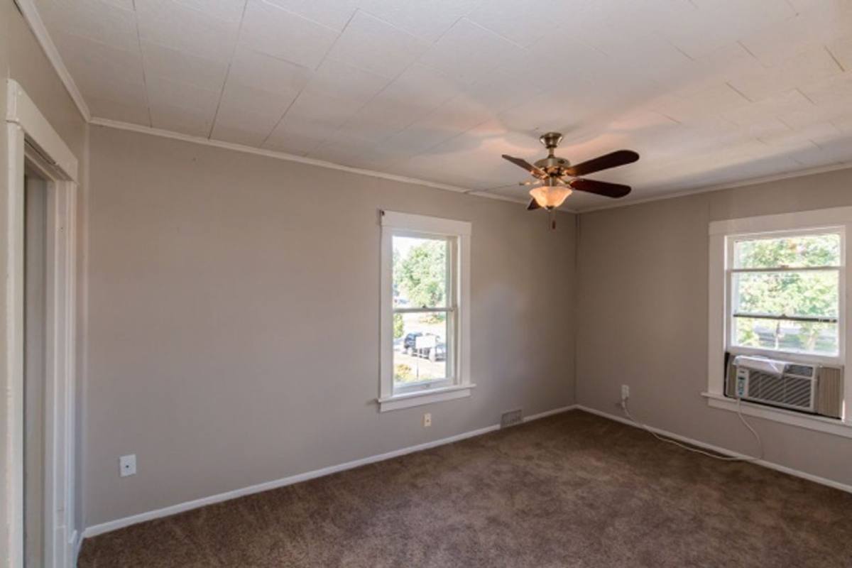 Apartment for rent at 423 4th Ave SE, Rochester, MN 55904