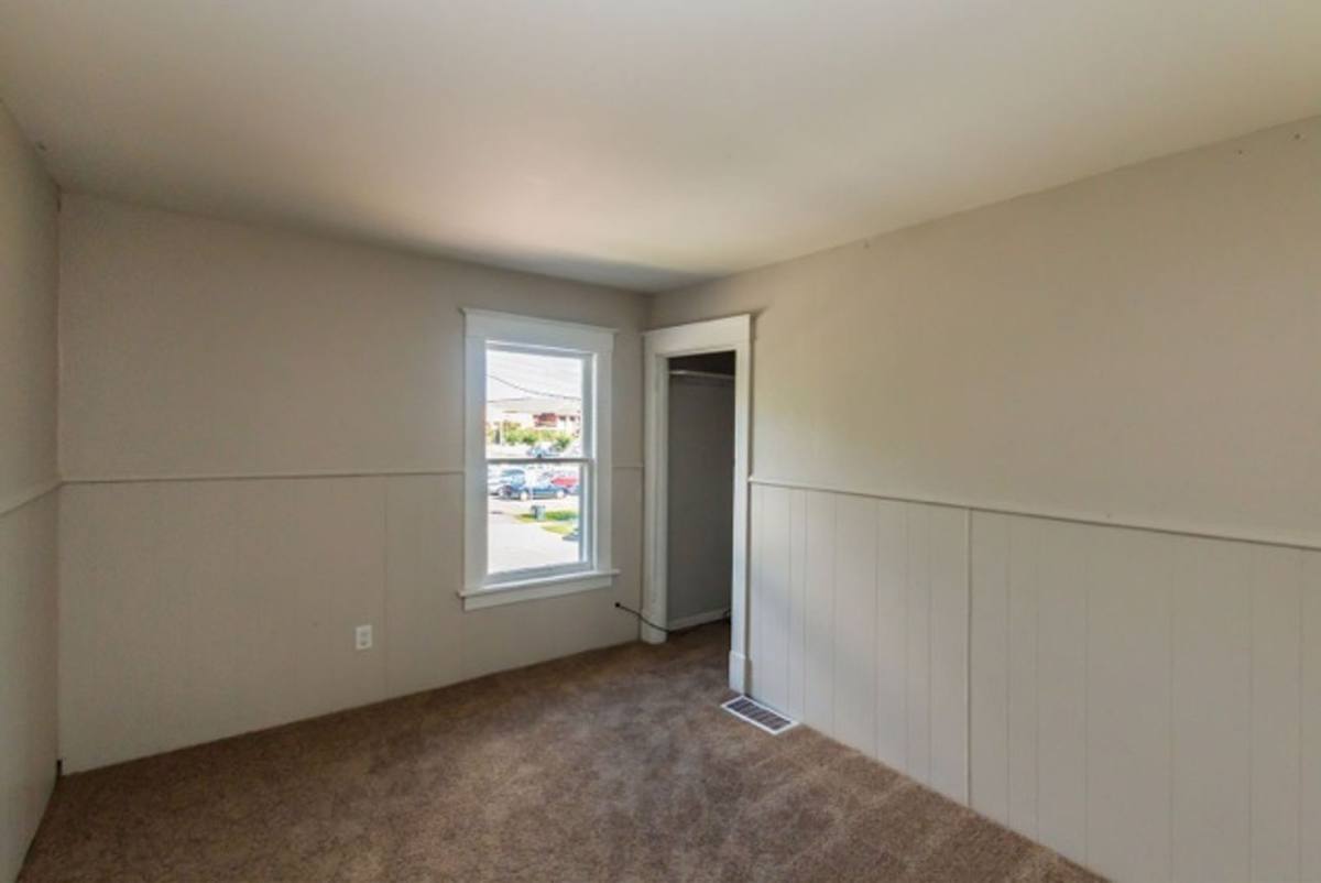 Apartment for rent at 423 4th Ave SE, Rochester, MN 55904