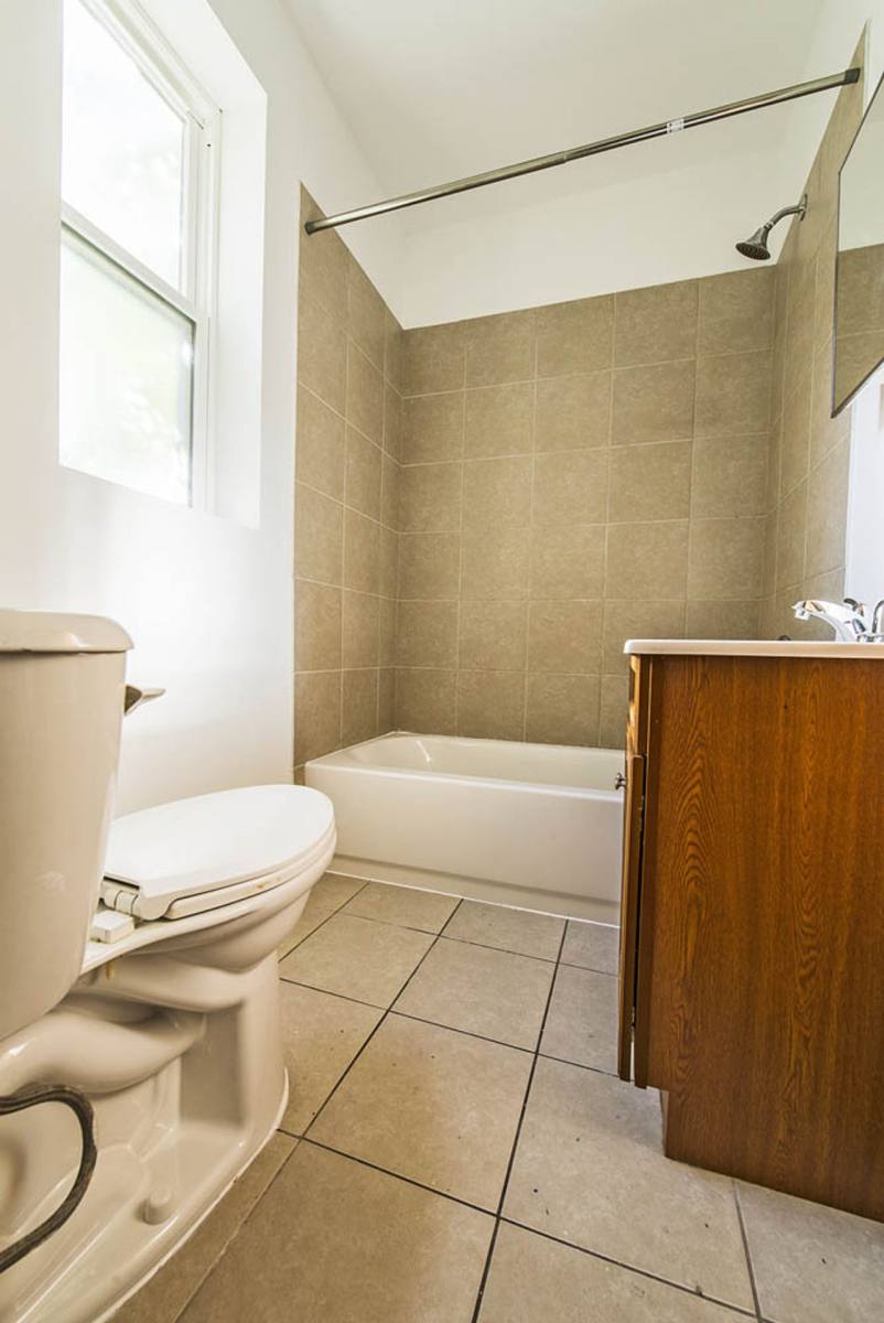 Apartment for rent at 723-25 N Central Ave, Chicago, IL 60644