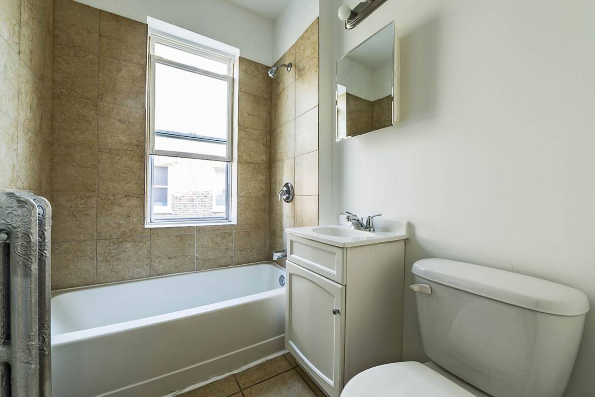 Apartment for rent at 8251 S Ellis Ave, Chicago, IL 60619