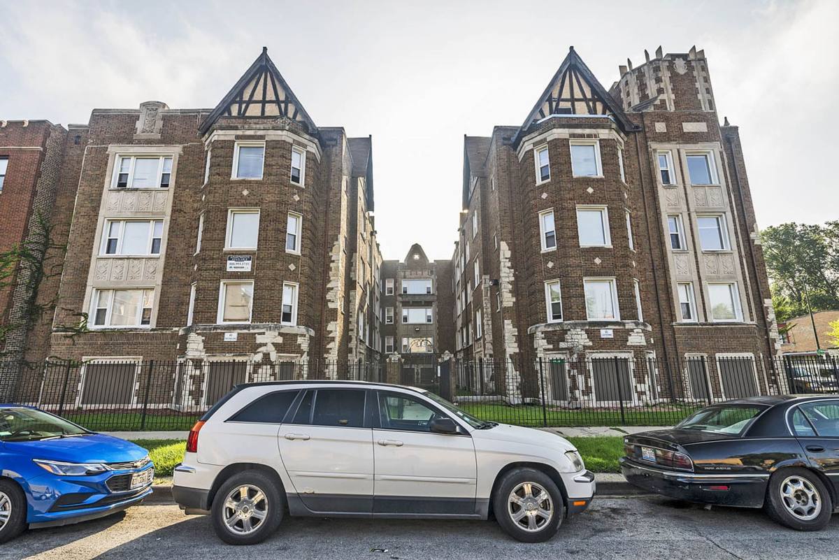 Apartment for rent at 8251 S Ellis Ave, Chicago, IL 60619