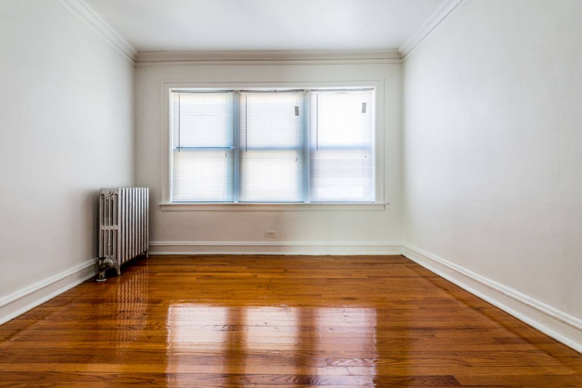 Apartment for rent at 7700 S Kingston Ave, Chicago, IL 60649