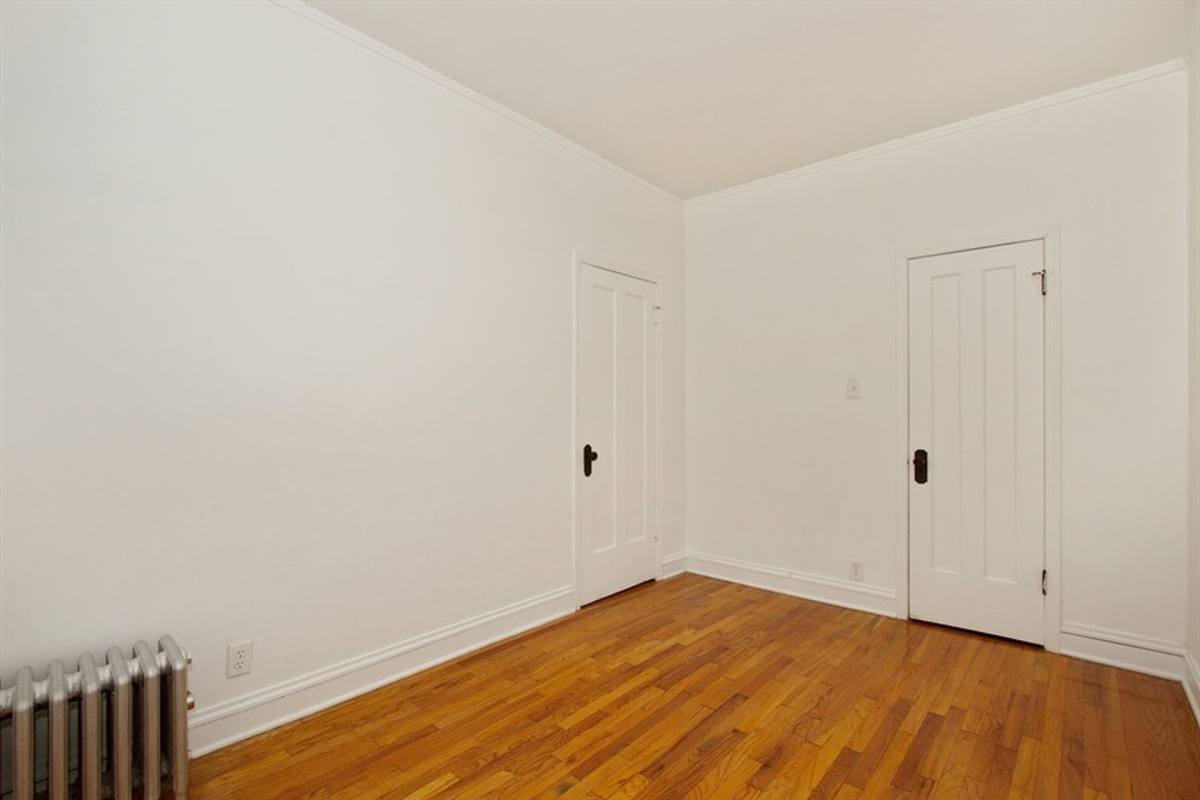 Apartment for rent at 7915-19 S Hermitage Ave, Chicago, IL 60620
