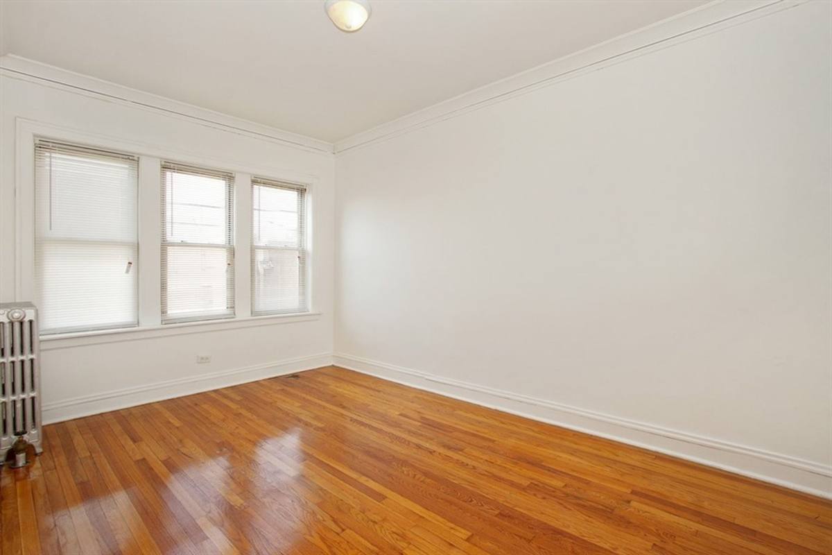 Apartment for rent at 7915-19 S Hermitage Ave, Chicago, IL 60620