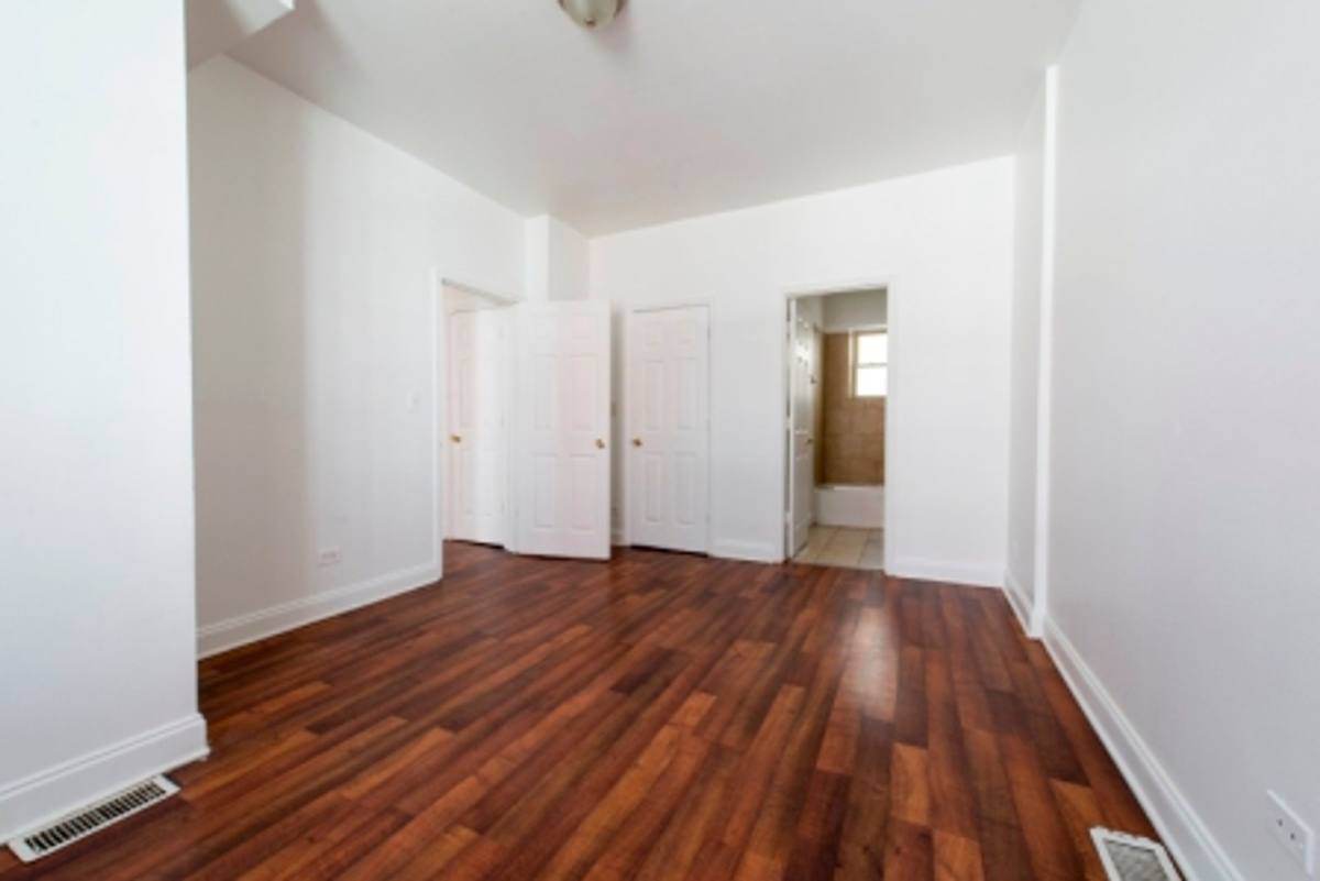 Apartment for rent at 7241-49 S Phillips Ave, Chicago, IL 60649