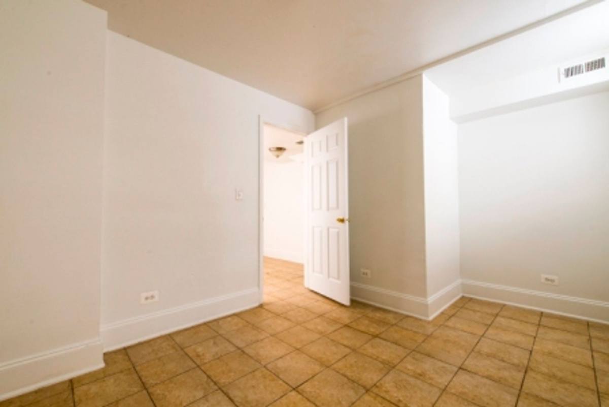 Apartment for rent at 7241-49 S Phillips Ave, Chicago, IL 60649