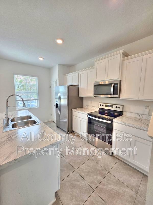 Townhouse for rent at 3972 Village View Lane, Orange Park, FL 32065