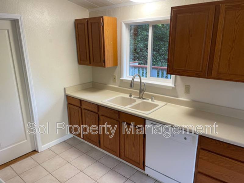 House for rent at 175 S Redwood Rd, Boulder Creek, CA 95006