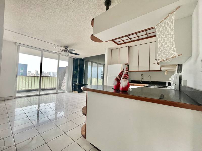 Apartment for rent at 1914 University Ave #413, Honolulu, HI 96822