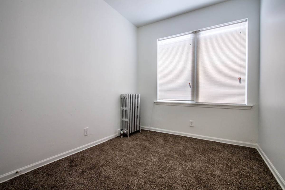 Apartment for rent at 418-24 S Laramie Ave, Chicago, IL 60644