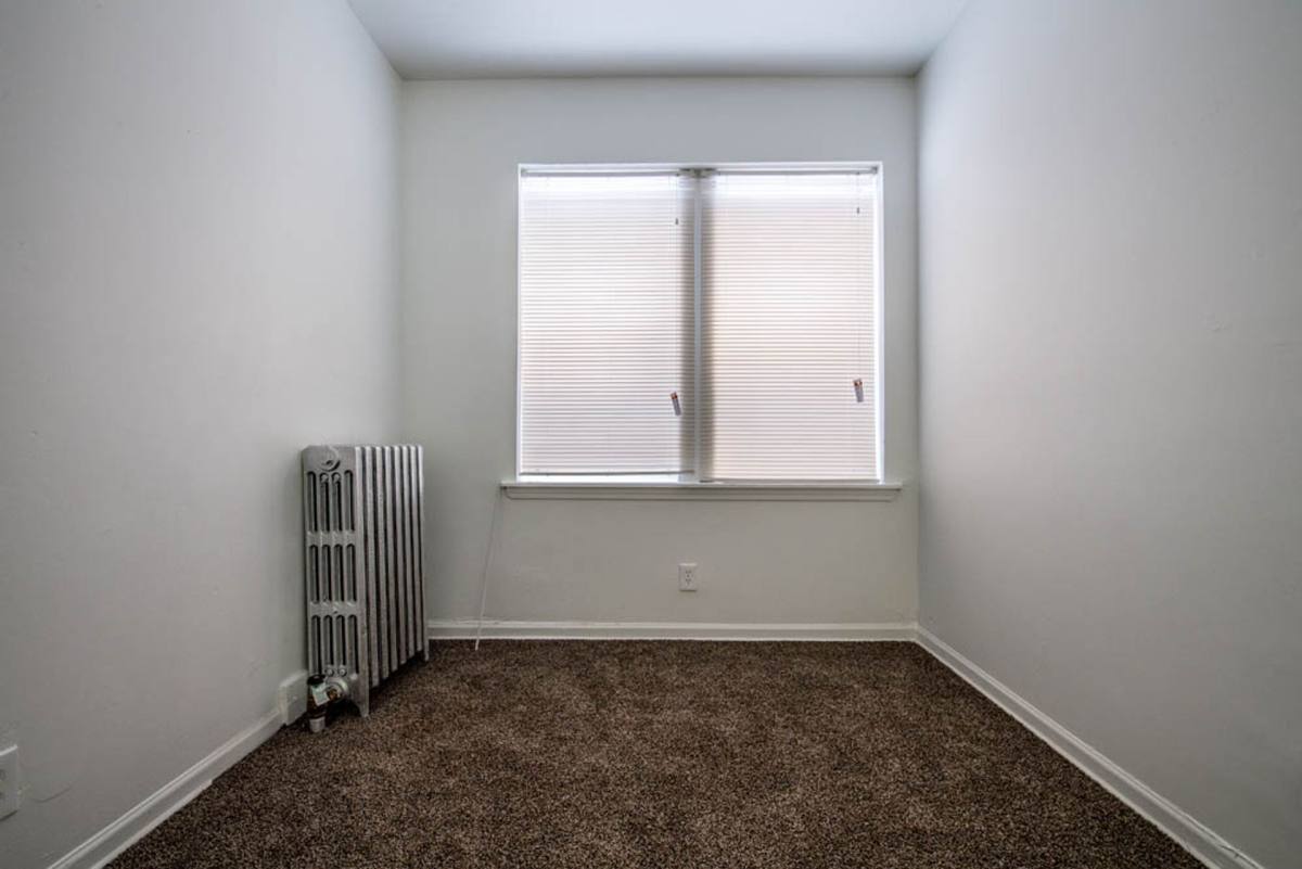 Apartment for rent at 418-24 S Laramie Ave, Chicago, IL 60644