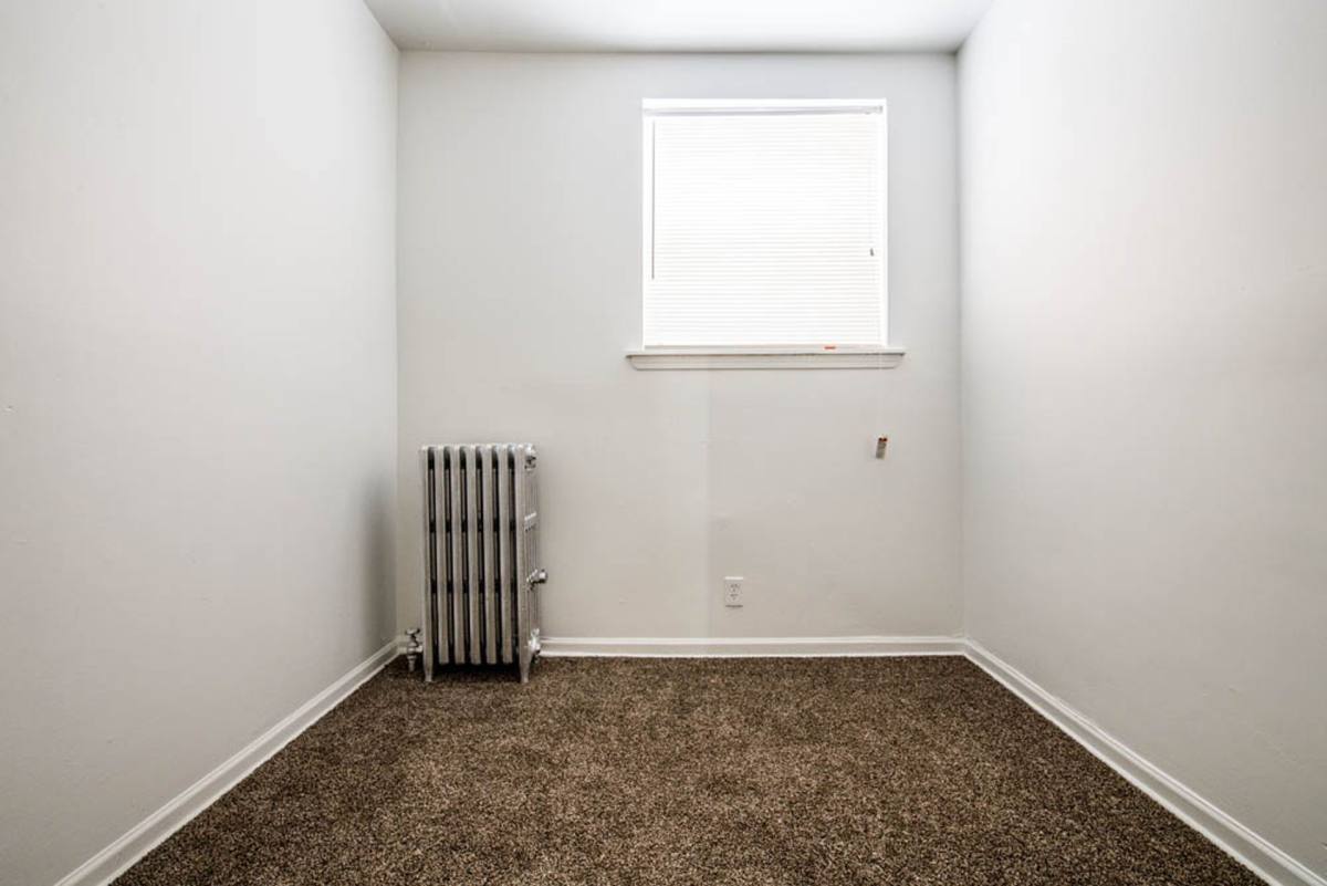 Apartment for rent at 418-24 S Laramie Ave, Chicago, IL 60644