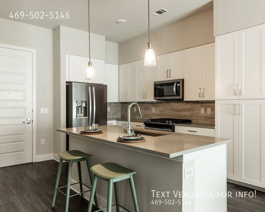 Apartment for rent at 1301 W 5th StAustinTX 78703