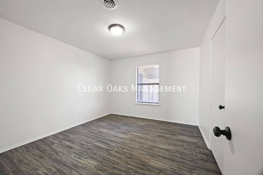 Apartment for rent at 1931 W Deane St, Fayetteville, AR 72703