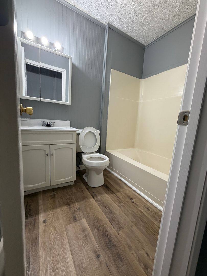 Apartment for rent at 905 Vinewood Lane, Marion, IL 62959