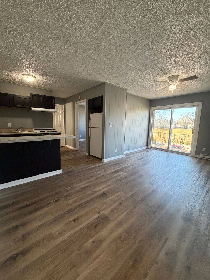 Apartment for rent at 905 Vinewood Lane, Marion, IL 62959