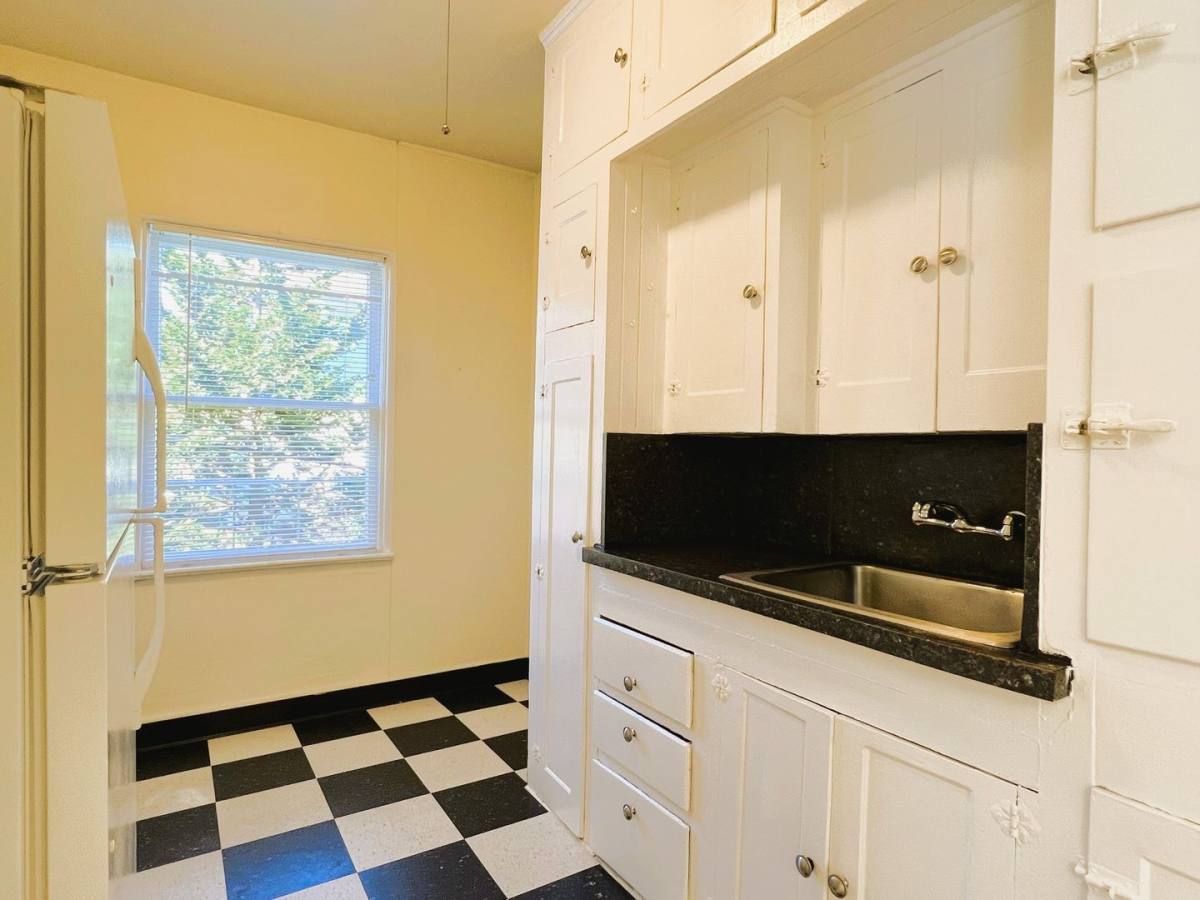 Apartment for rent at 2355 NW Johnson St, Portland, OR 97210