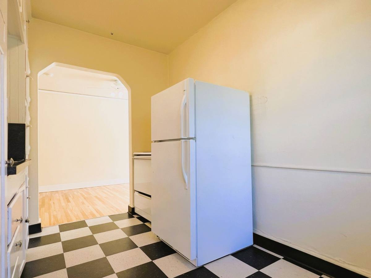 Apartment for rent at 2355 NW Johnson St, Portland, OR 97210