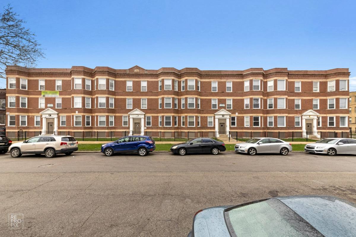 Apartment for rent at 7643 S Stewart Ave, Chicago, IL 60620