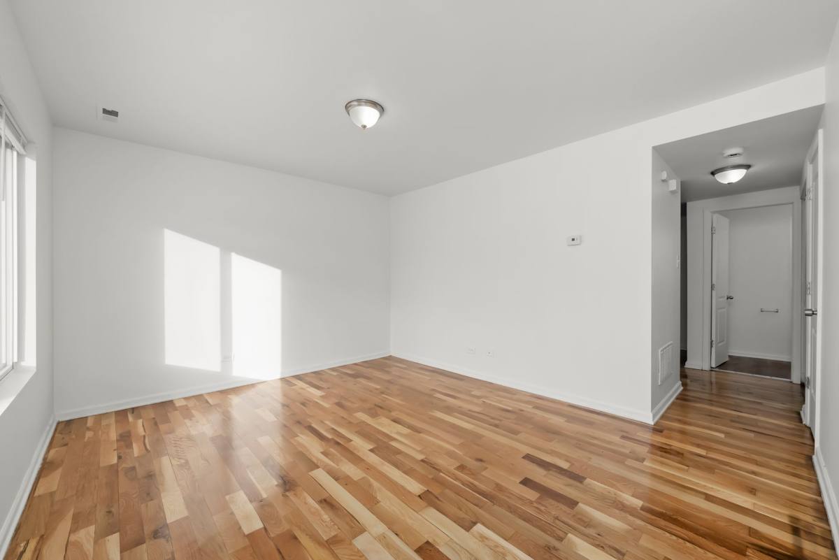 Townhouse for rent at 158 E 133rd St, Riverdale, IL 60827