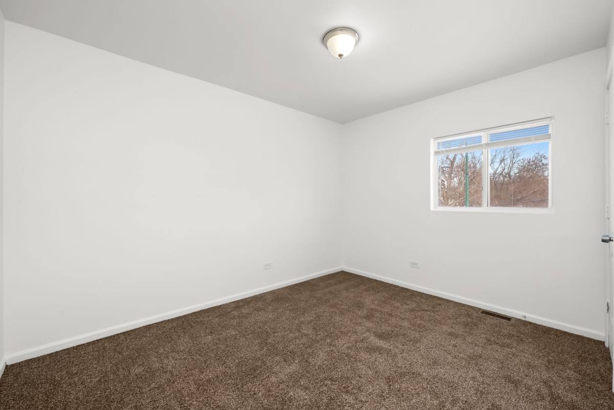 Townhouse for rent at 158 E 133rd St, Riverdale, IL 60827