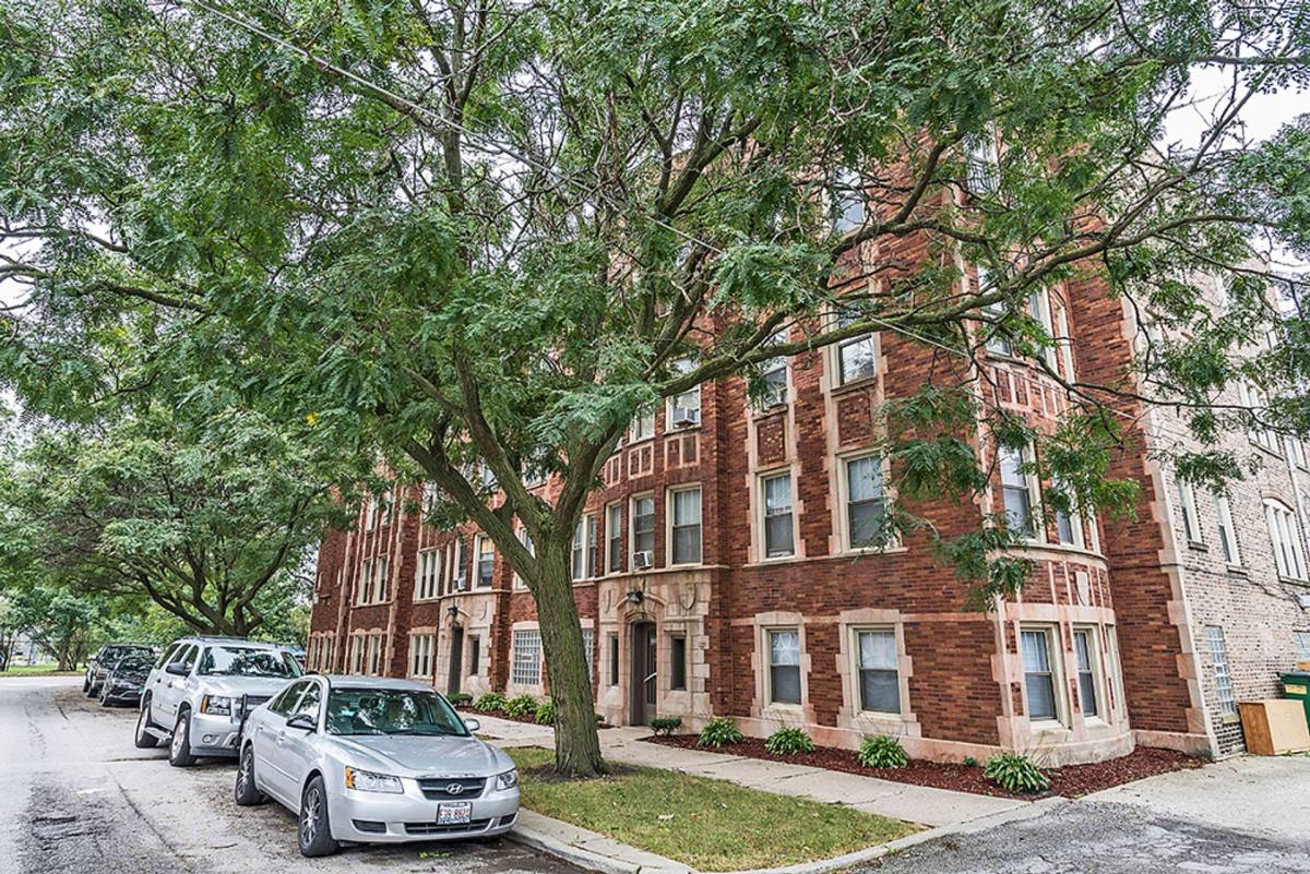 Apartment for rent at 222 E 109th St, Chicago, IL 60628