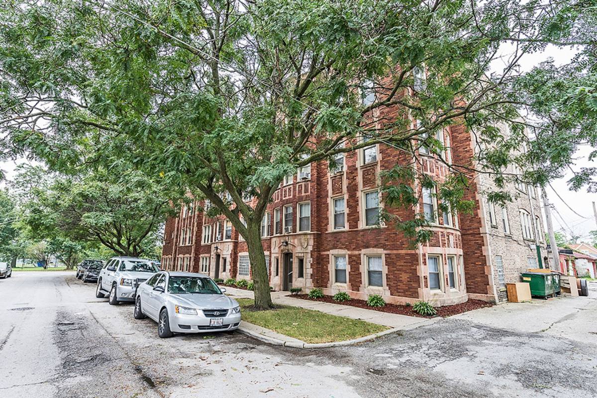 Apartment for rent at 222 E 109th St, Chicago, IL 60628