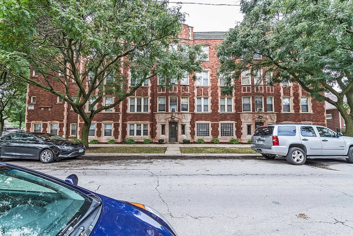 Apartment for rent at 222 E 109th St, Chicago, IL 60628