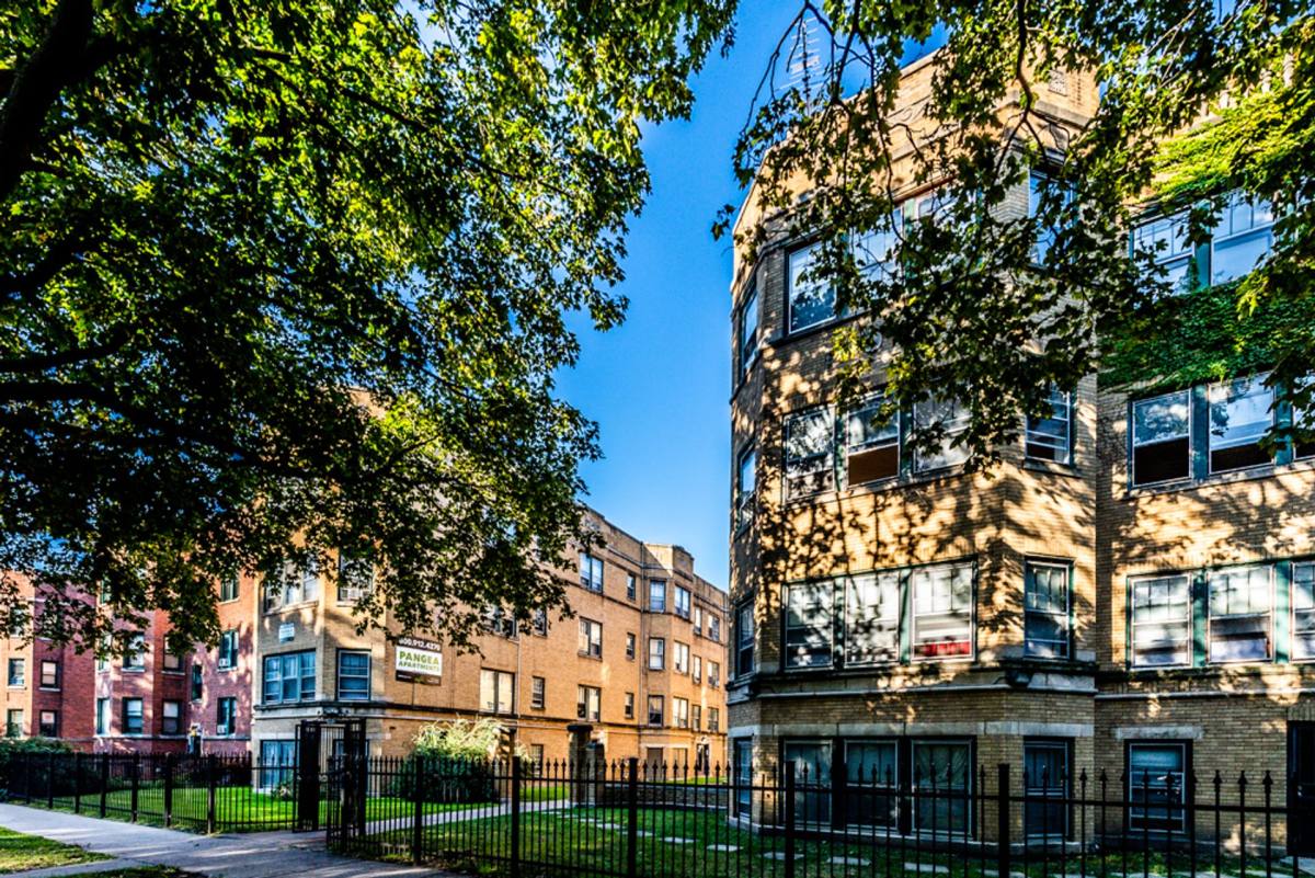 Apartment for rent at 7934-42 S Wabash, Chicago, IL 60619