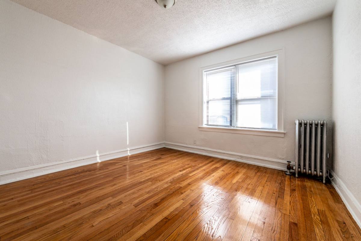 Apartment for rent at 8456 S Wabash Ave, Chicago, IL 60619
