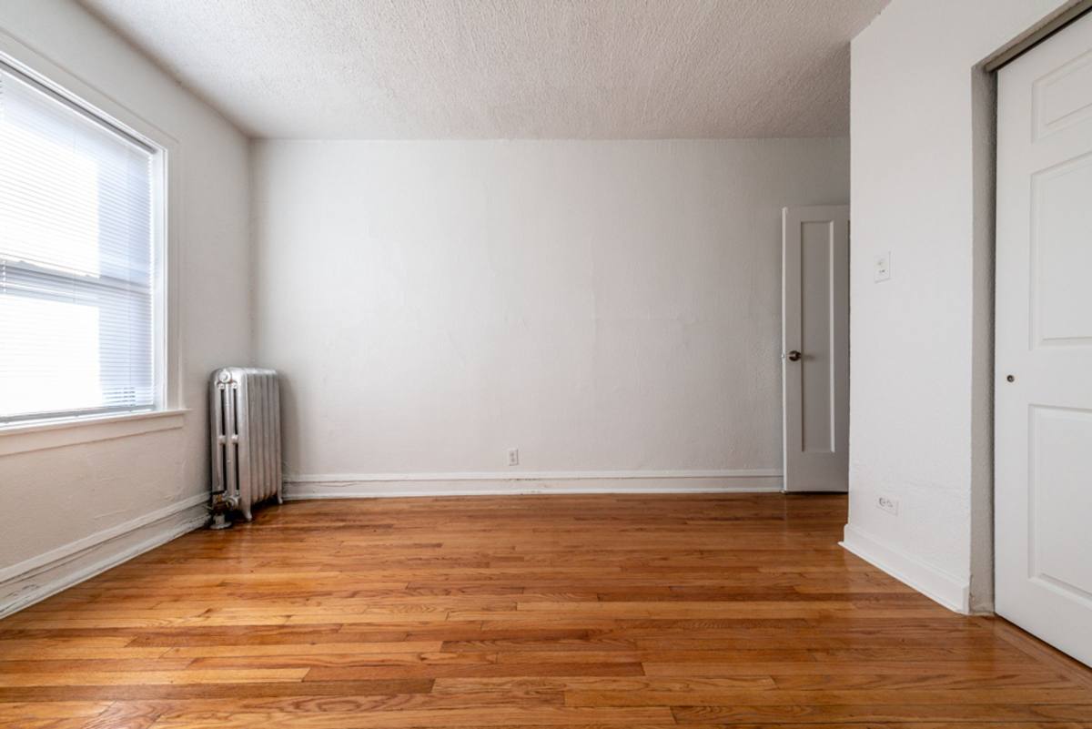 Apartment for rent at 8456 S Wabash Ave, Chicago, IL 60619