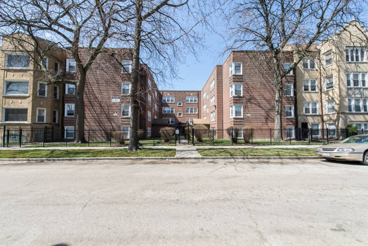 Apartment for rent at 7624 S Kingston, Chicago, IL 60649