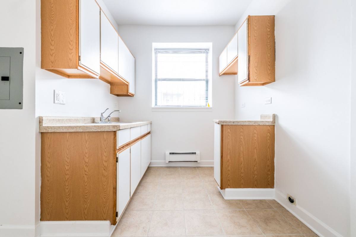 Apartment for rent at 5036-38 W Quincy St, Chicago, IL 60644