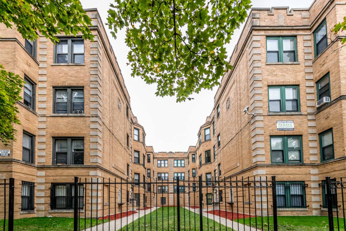 Apartment for rent at 5036-38 W Quincy St, Chicago, IL 60644