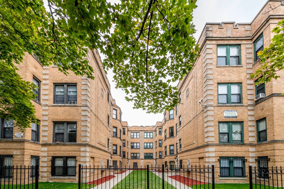 Apartment for rent at 5036-38 W Quincy St, Chicago, IL 60644