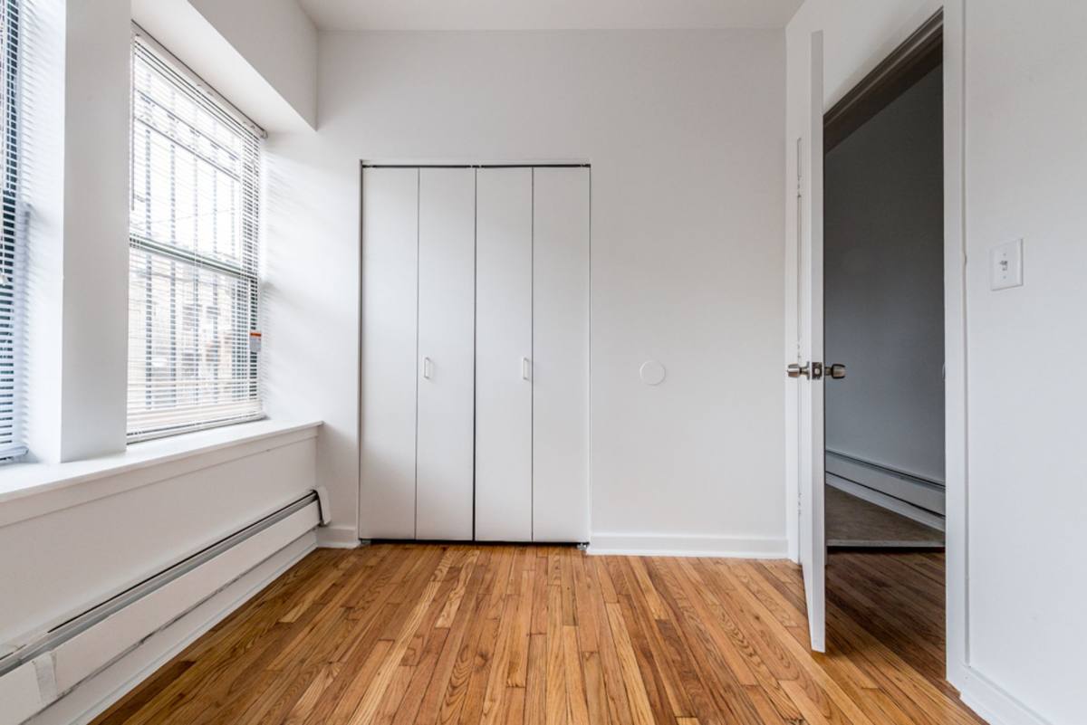 Apartment for rent at 5036-38 W Quincy St, Chicago, IL 60644