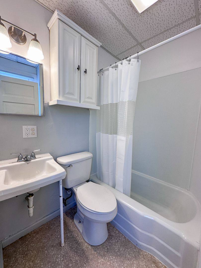 Apartment for rent at 901 Logan SE, Grand Rapids, MI 49506