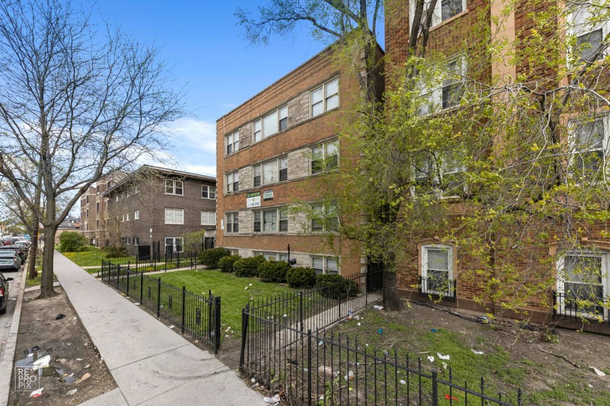 Apartment for rent at 729 N Central, Chicago, IL 60644