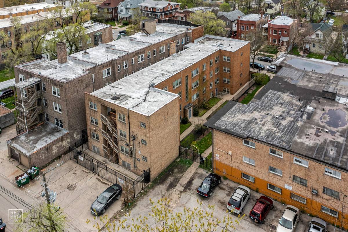 Apartment for rent at 729 N Central, Chicago, IL 60644