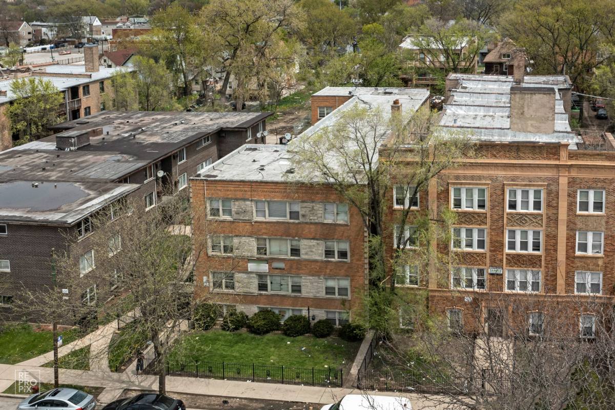 Apartment for rent at 729 N Central, Chicago, IL 60644
