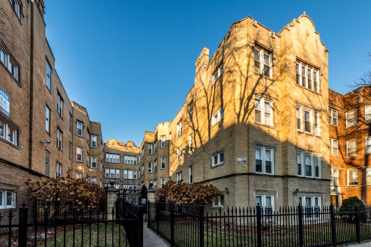 Apartment for rent at 7612 S Kingston, Chicago, IL 60649