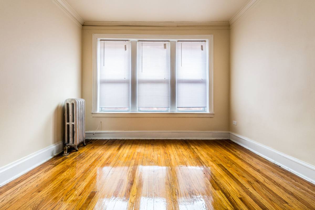 Apartment for rent at 212 E 69th Place, Chicago, IL 60637
