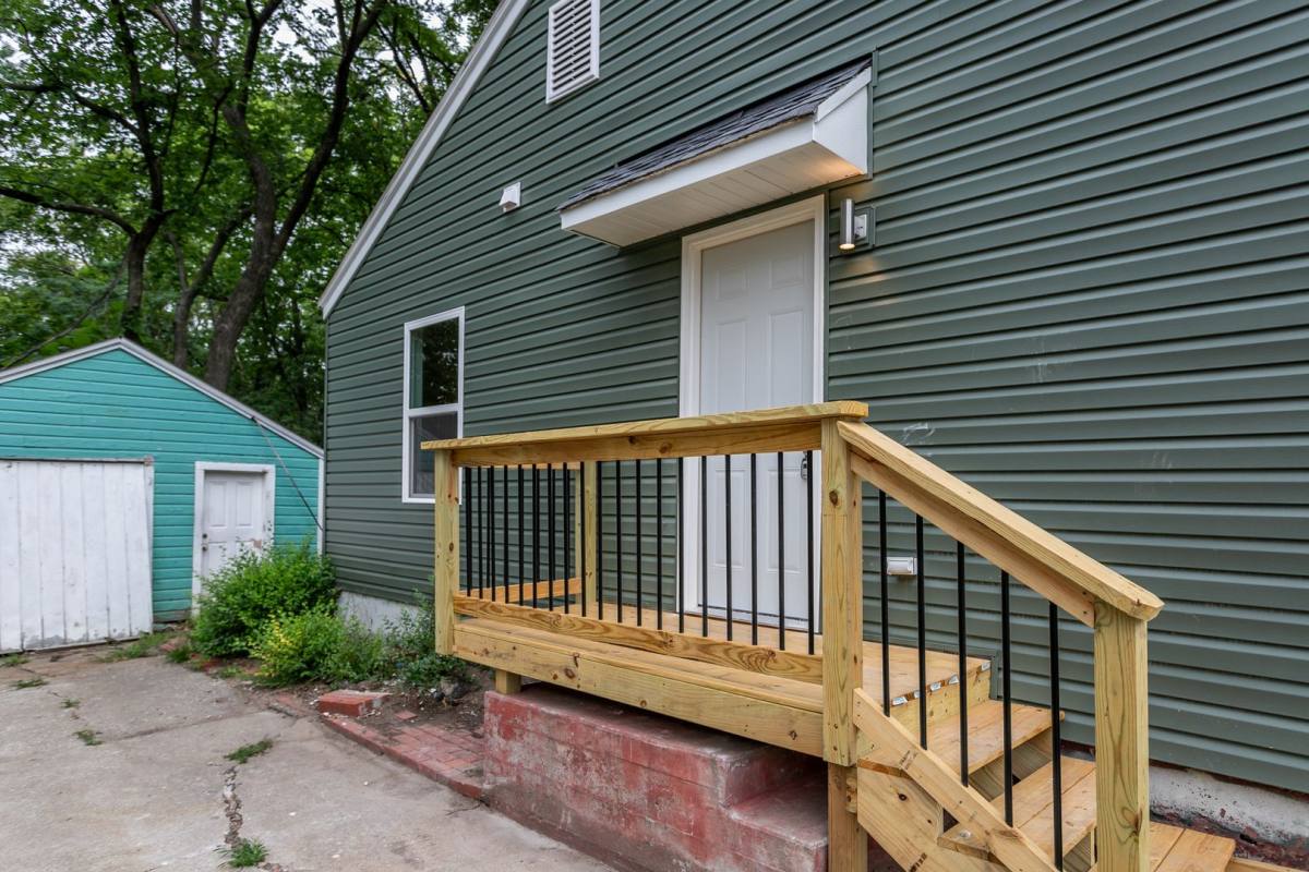 303 Sanford Ave, Columbia, MO 65203 - House For Rent - Image 2