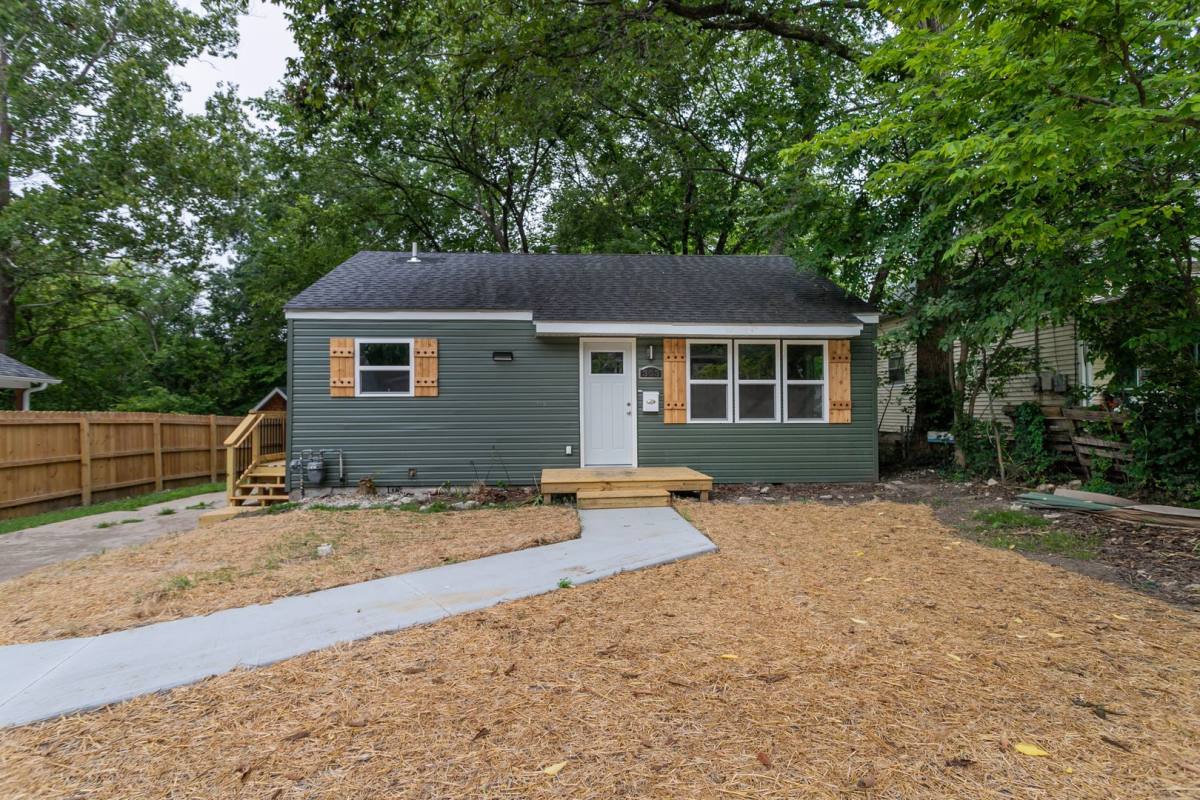 303 Sanford Ave, Columbia, MO 65203 - House For Rent - Image 1