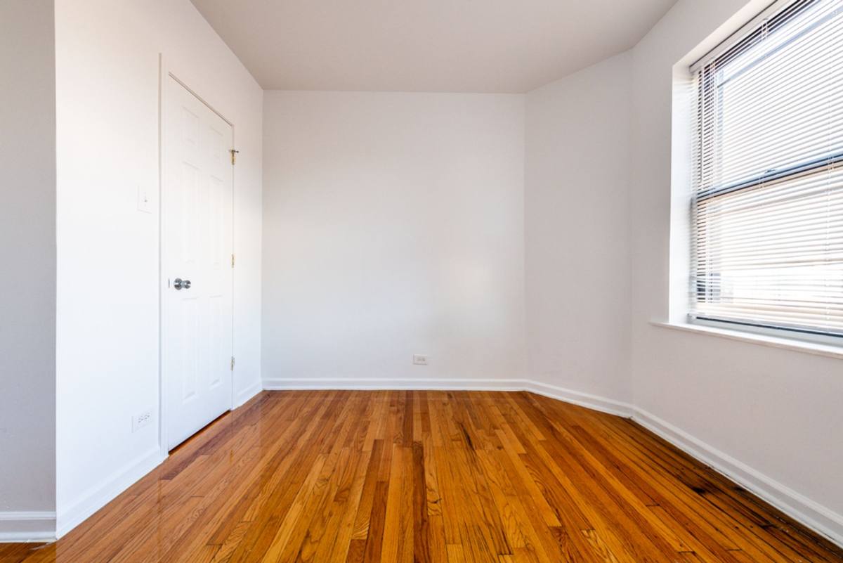 Apartment for rent at 8127 S Ellis Ave, Chicago, IL 60619