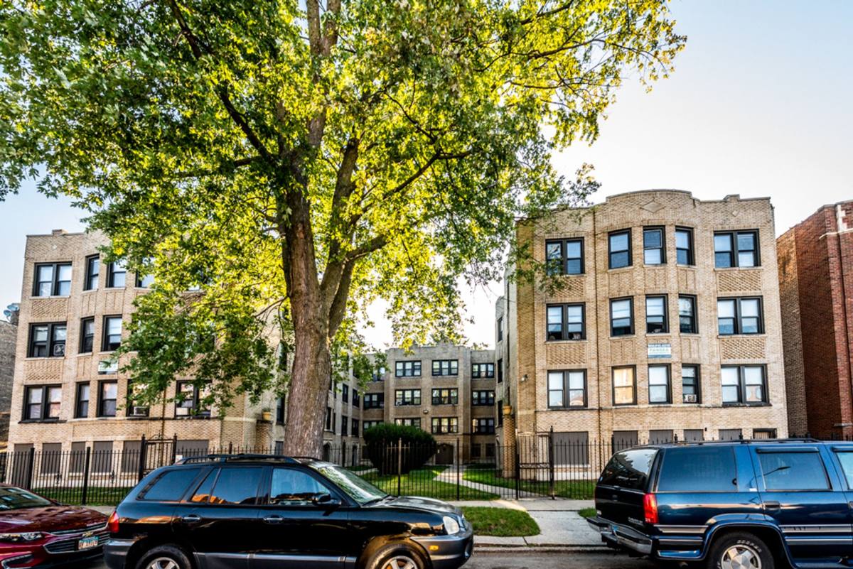 Apartment for rent at 8127 S Ellis Ave, Chicago, IL 60619