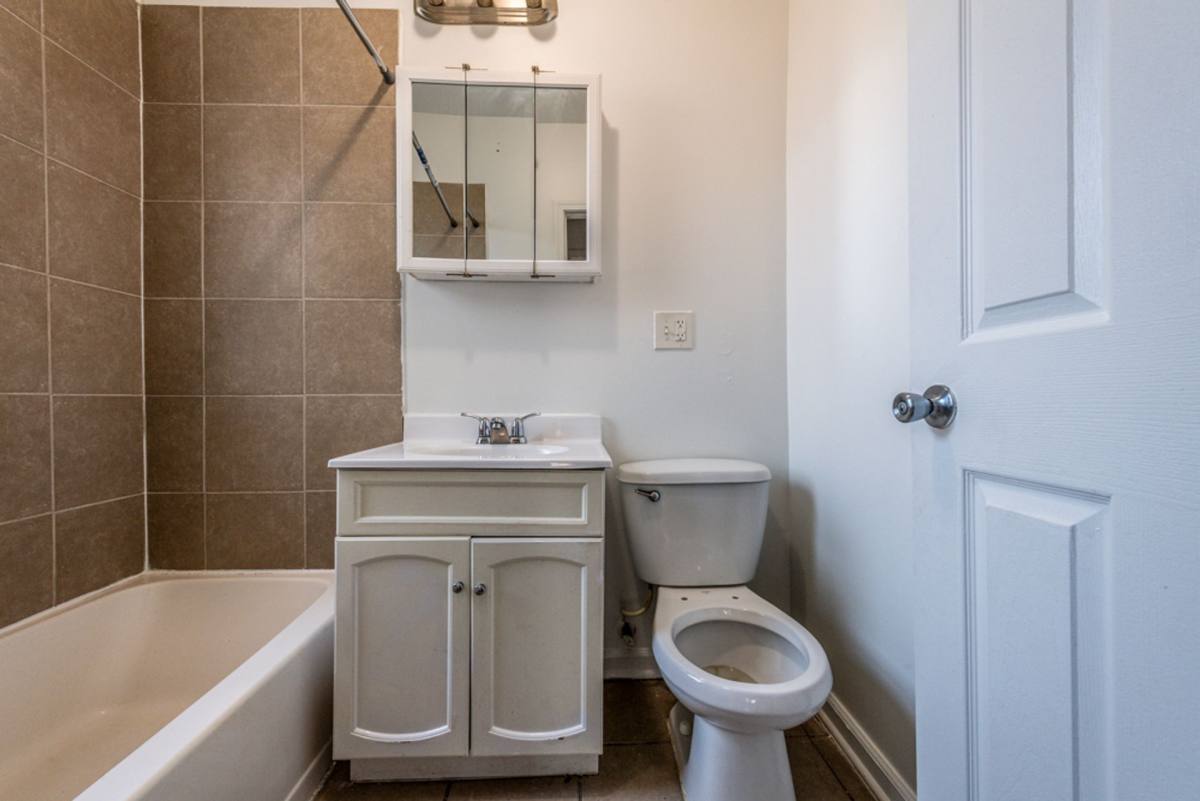Apartment for rent at 8127 S Ellis Ave, Chicago, IL 60619